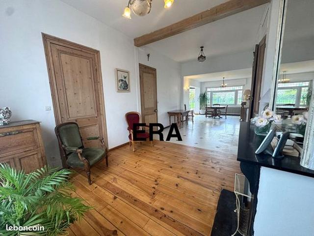 Maison 8 pièces 200 m²