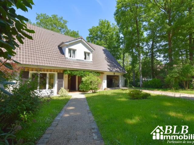 Maison 8 pièces 200 m²