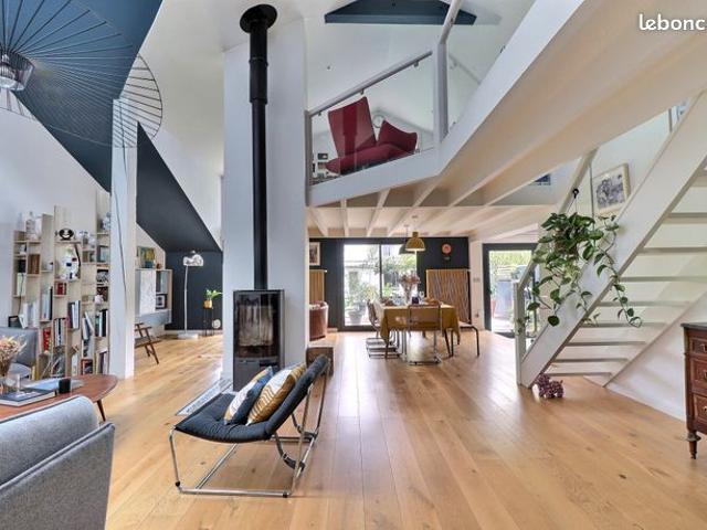 Maison 8 pièces 200 m²