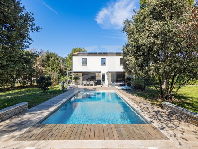 Maison 8 pièces 200 m²