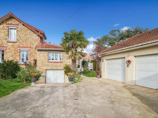 Maison 8 pièces 200 m²