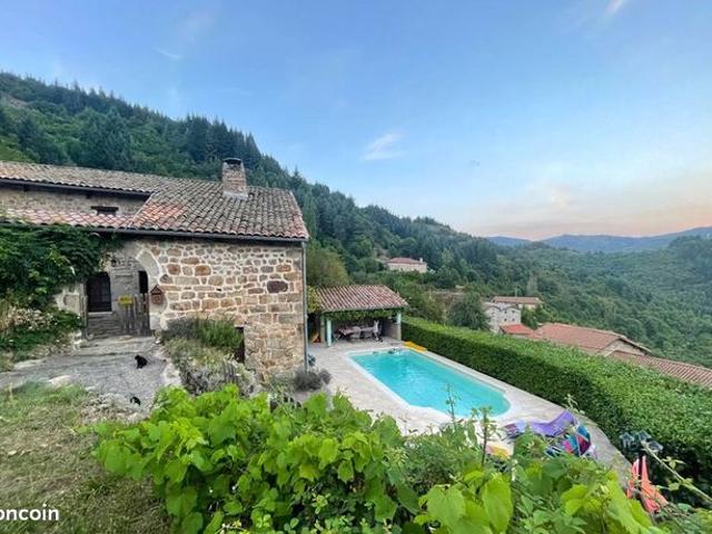 Maison 8 pièces 200 m²