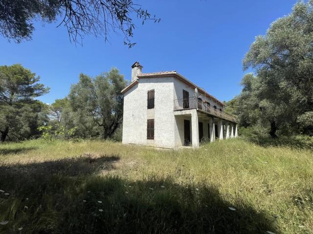 Maison 8 pièces 200 m²