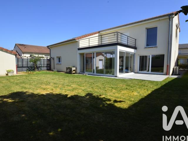 Maison 8 pièces 200 m²