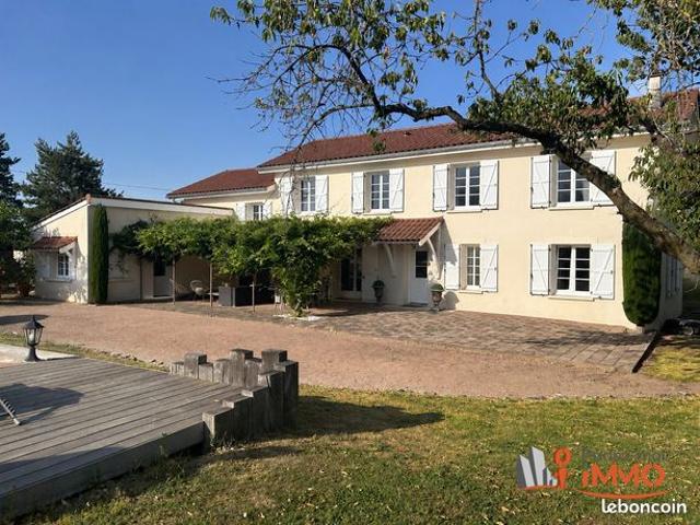 Maison 8 pièces 200 m²
