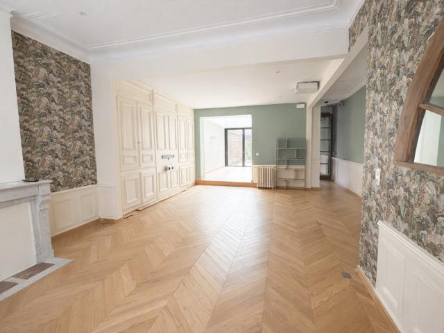 Maison 8 pièces 200 m²