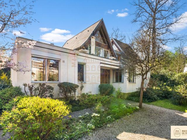 Maison 8 pièces 200 m²