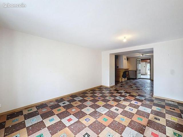 Maison 8 pièces 200 m²