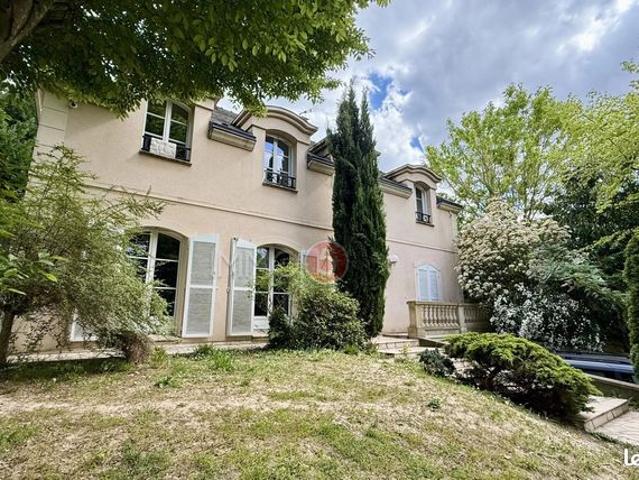Maison 8 pièces 200 m²