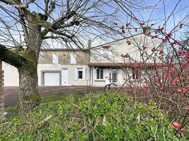 Maison 8 pièces 201 m²