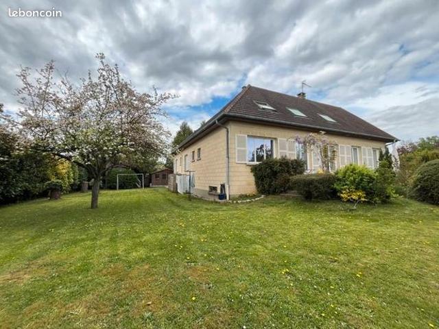 Maison 8 pièces 201 m²