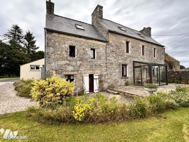 Maison 8 pièces 201 m²