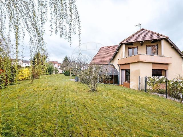 Maison 8 pièces 201 m²