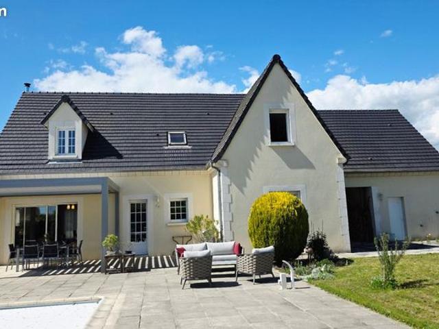 Maison 8 pièces 201 m²