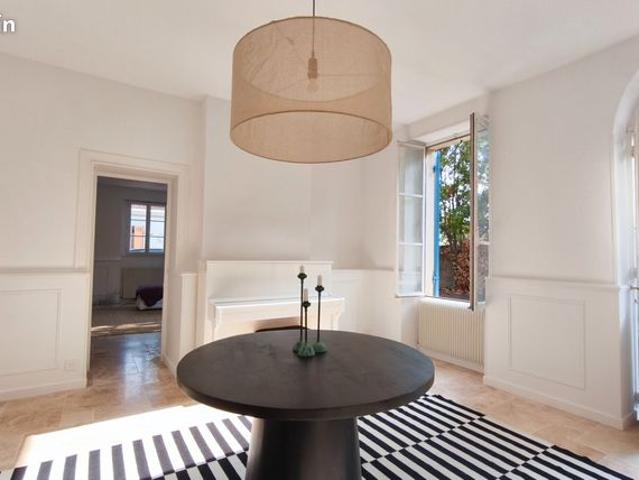 Maison 8 pièces 201 m²