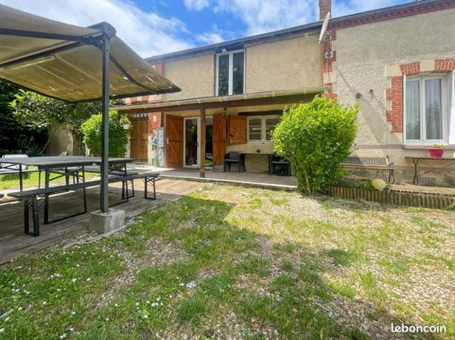Maison 8 pièces 201 m²