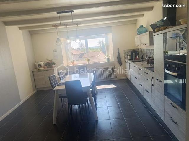 Maison 8 pièces 201 m²