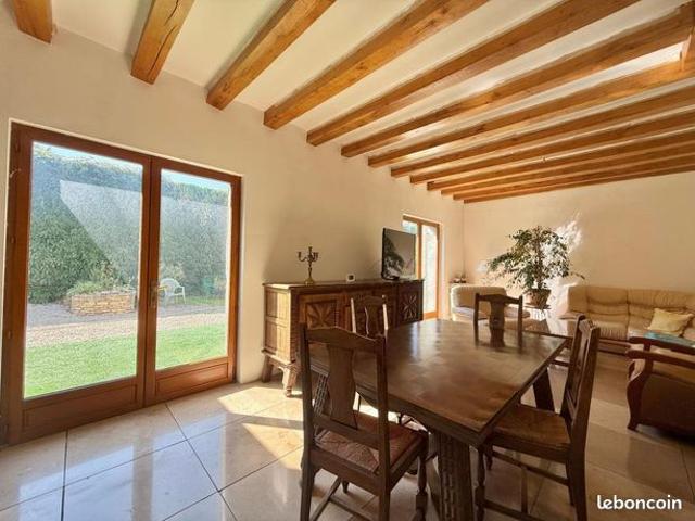 Maison 8 pièces 201 m²