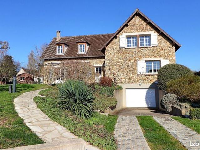 Maison 8 pièces 202 m²
