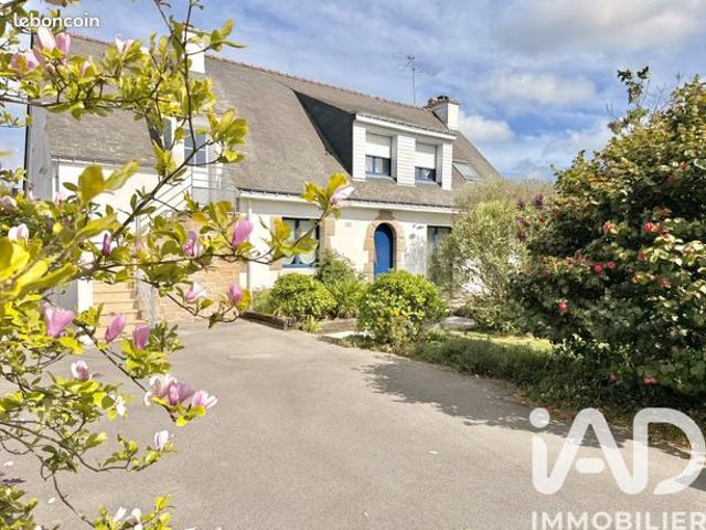 Maison 8 pièces 202 m²