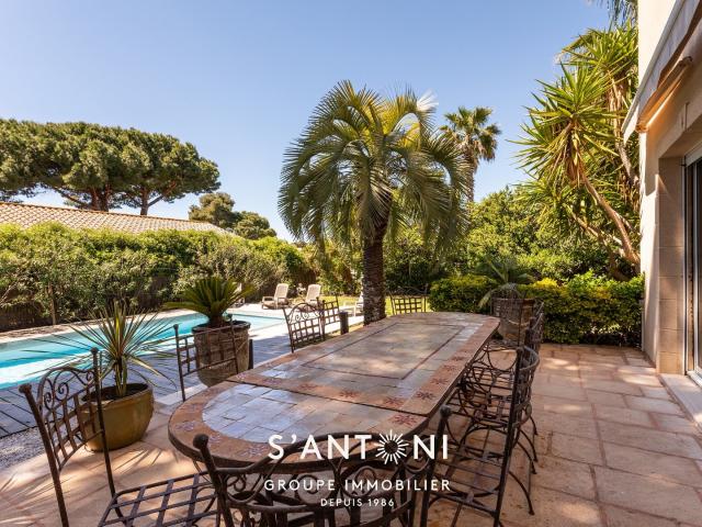 Maison 8 pièces 202 m²