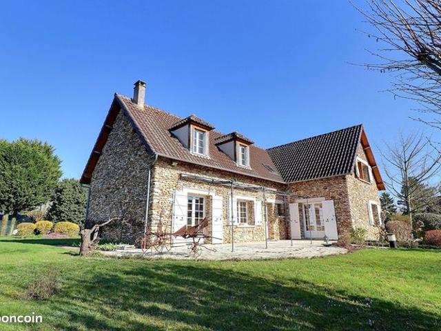Maison 8 pièces 202 m²