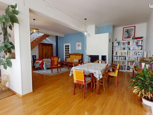Maison 8 pièces 202 m²