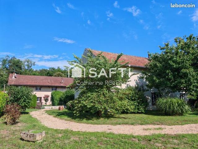 Maison 8 pièces 202 m²
