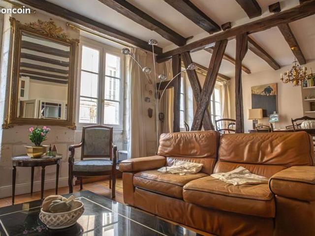 Maison 8 pièces 202 m²