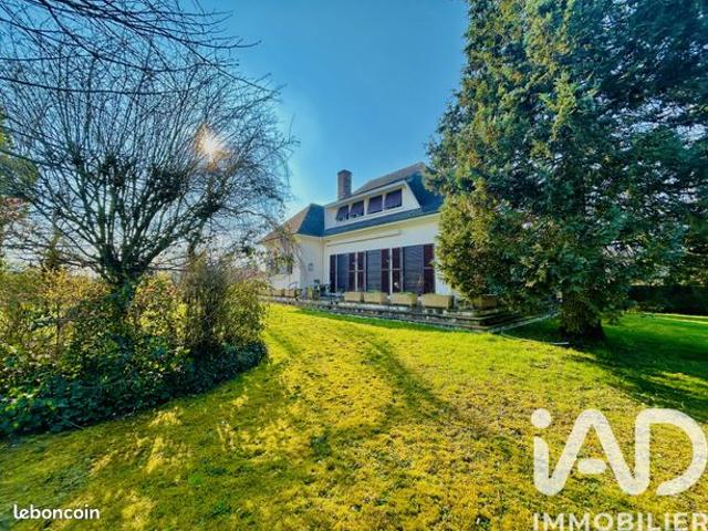 Maison 8 pièces 202 m²