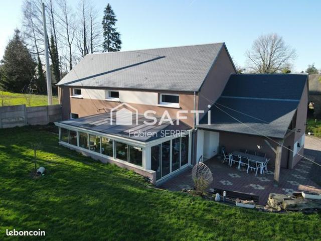 Maison 8 pièces 203 m²