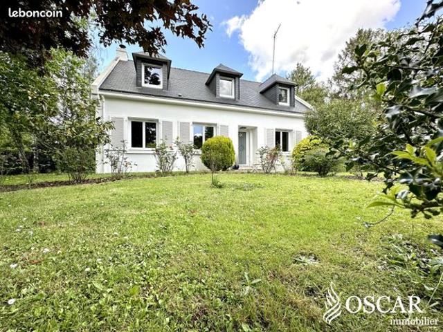 Maison 8 pièces 203 m²