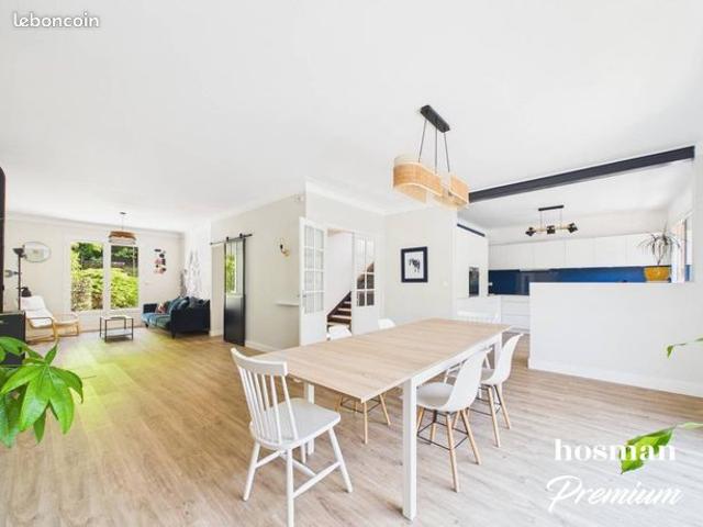 Maison 8 pièces 203 m²