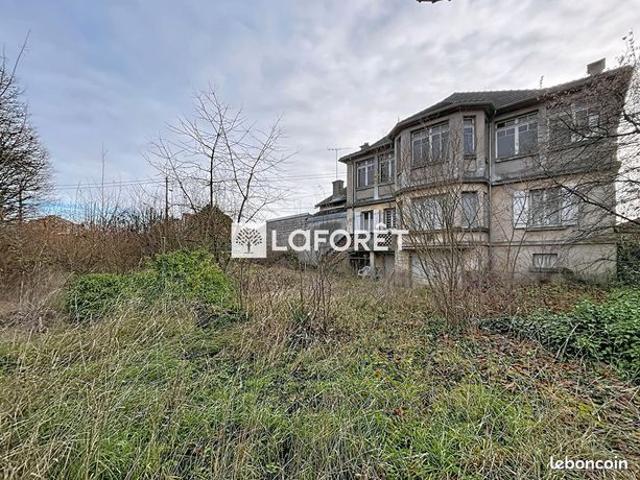 Maison 8 pièces 203 m²