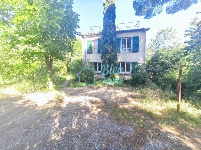 Maison 8 pièces 203 m²