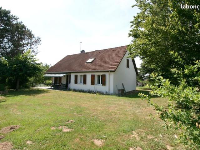 Maison 8 pièces 203 m²