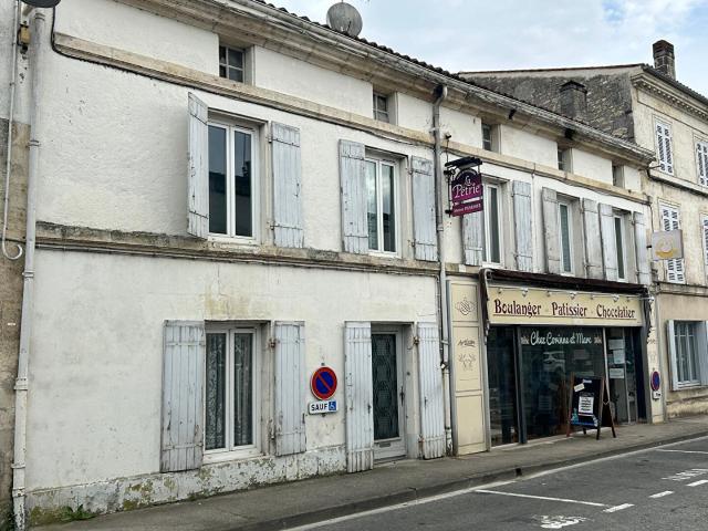 Maison 8 pièces 203 m²