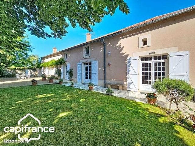 Maison 8 pièces 203 m²