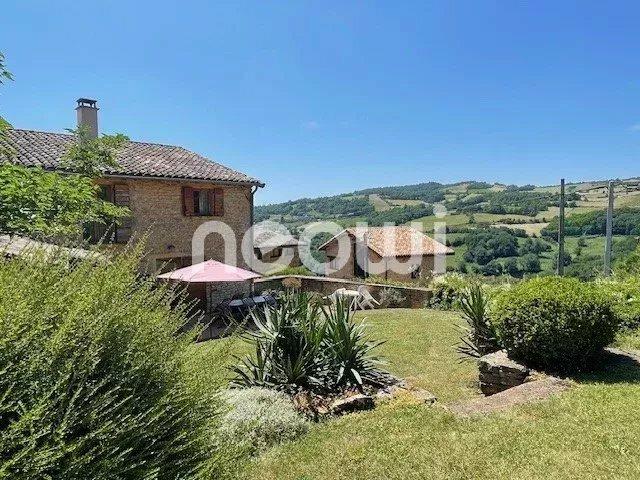 Maison 8 pièces 203 m²