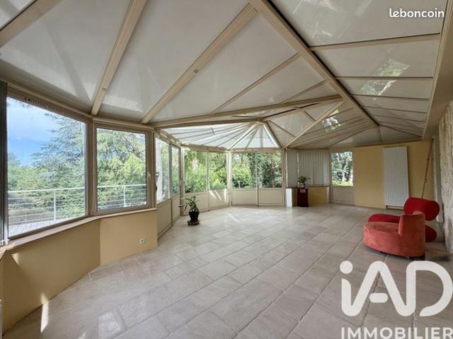 Maison 8 pièces 214 m²