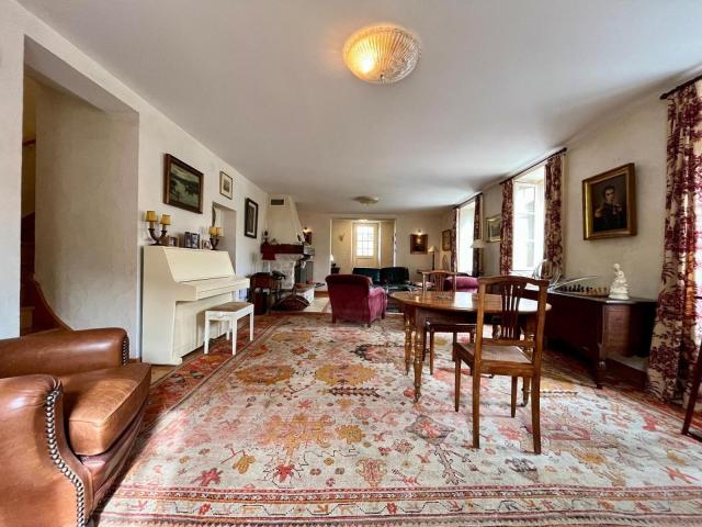 Maison 8 pièces 214 m²