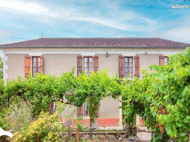 Maison 8 pièces 214 m²