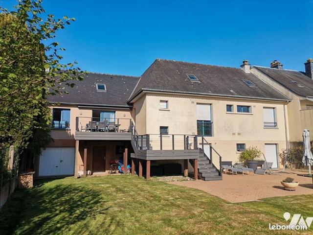 Maison 8 pièces 214 m²