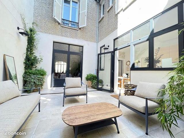 Maison 8 pièces 214 m²