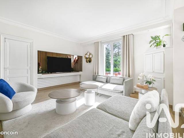 Maison 8 pièces 214 m²