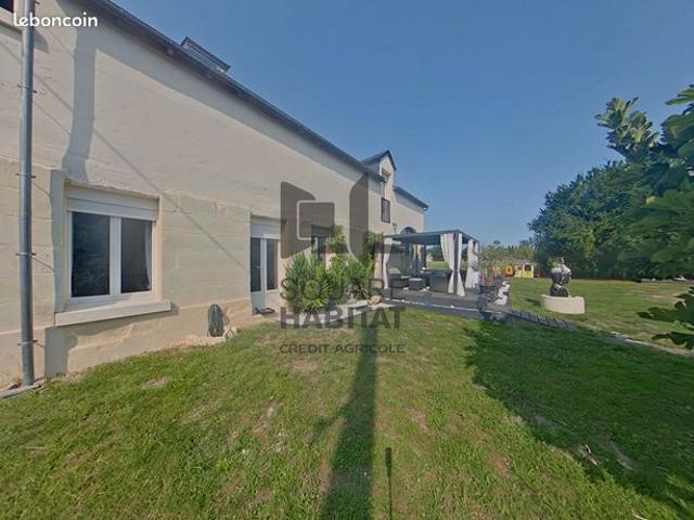 Maison 8 pièces 214 m²