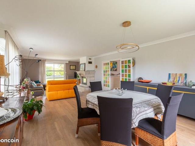 Maison 8 pièces 214 m²