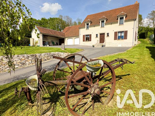 Maison 8 pièces 214 m²