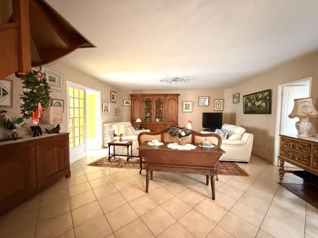 Maison 8 pièces 214 m²