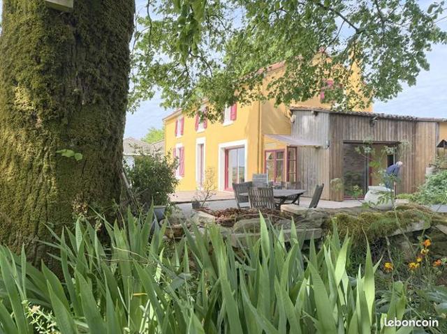 Maison 8 pièces 214 m²